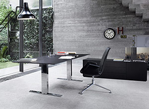 Arbeitstisch/Chefzimmer Modell Exec-V, Hersteller Walter Knoll